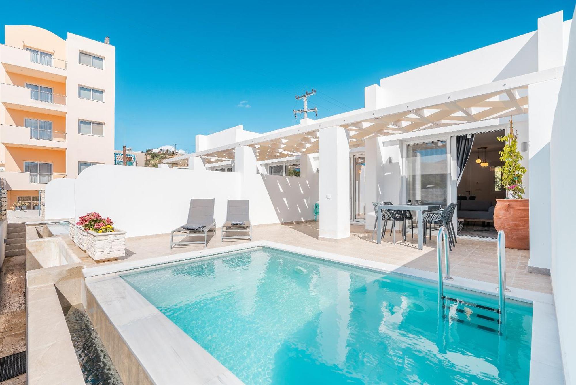 Villa Punta Mare 1 *